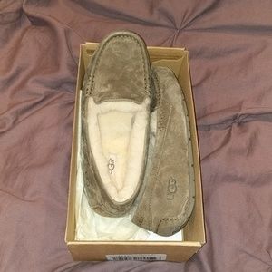 NIB UGG Ansley -- Spruce